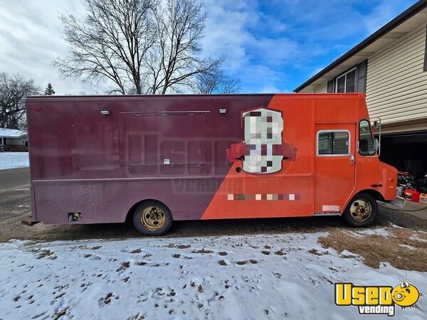 2001 Workhorse All-purpose Food Truck Minnesota Gas Engine for Sale