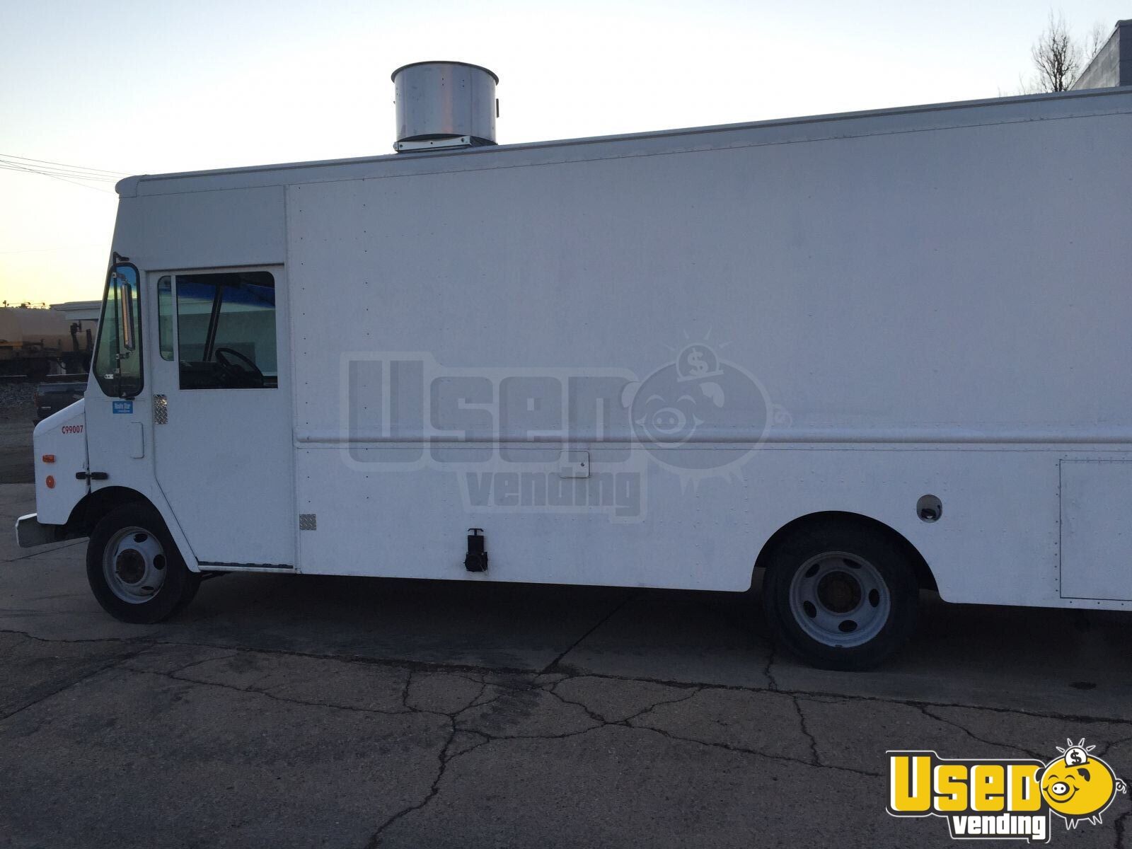 Workhorse P42 Food Truck For Sale In Missouri