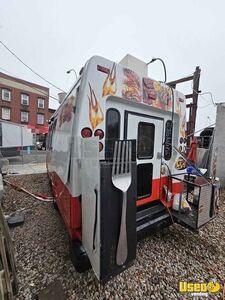 2002 Food Truck All-purpose Food Truck Deep Freezer New York Gas Engine for Sale