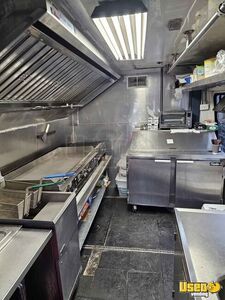 2002 Food Truck All-purpose Food Truck Interior Lighting New York Gas Engine for Sale