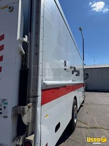 2002 M Line Stepvan Cabinets Illinois Diesel Engine for Sale