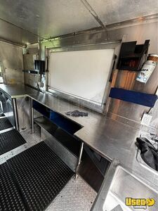 2002 Mt45 Coffee & Beverage Truck Hand-washing Sink Florida Diesel Engine for Sale