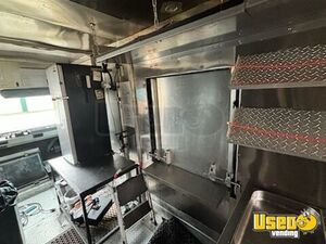 2002 Mt55 All-purpose Food Truck Insulated Walls New York Diesel Engine for Sale