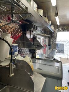 2002 Mt55 Chassis All-purpose Food Truck Stainless Steel Wall Covers Colorado Diesel Engine for Sale