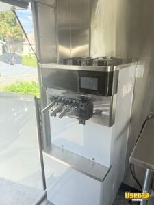 2002 P30 Ice Cream Truck Interior Lighting Florida Diesel Engine for Sale