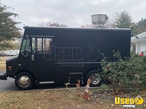 2002 P42 All-purpose Food Truck Concession Window Maryland Diesel Engine for Sale