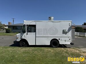 2002 P42 All-purpose Food Truck Concession Window Washington Diesel Engine for Sale