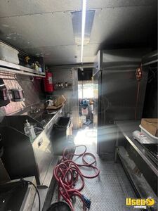 2002 P42 All-purpose Food Truck Diamond Plated Aluminum Flooring Texas Diesel Engine for Sale