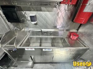 2002 P42 All-purpose Food Truck Fire Extinguisher Texas Diesel Engine for Sale