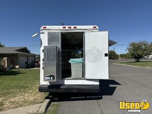 2002 P42 All-purpose Food Truck Floor Drains Washington Diesel Engine for Sale