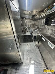 2002 P42 All-purpose Food Truck Pro Fire Suppression System Texas Diesel Engine for Sale