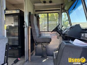 2002 P42 All-purpose Food Truck Reach-in Upright Cooler Washington Diesel Engine for Sale