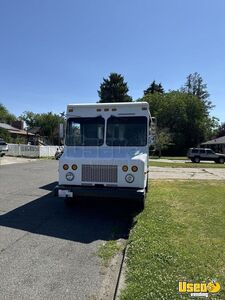 2002 P42 All-purpose Food Truck Stainless Steel Wall Covers Washington Diesel Engine for Sale