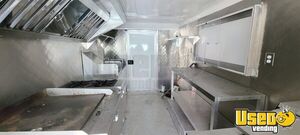 2002 Step Van Kitchen Food Truck All-purpose Food Truck Diamond Plated Aluminum Flooring Texas Diesel Engine for Sale