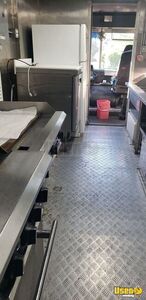 2003 All-purpose Food Truck Stainless Steel Wall Covers British Columbia Diesel Engine for Sale