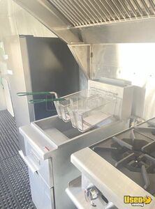 2003 E-450 All-purpose Food Truck Prep Station Cooler Michigan Diesel Engine for Sale