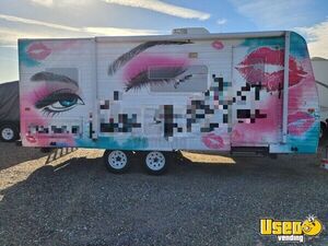 2003 Fleetwood Mobile Hair & Nail Salon Truck Insulated Walls Arizona for Sale