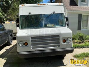 2003 Food Truck All-purpose Food Truck Air Conditioning North Carolina Diesel Engine for Sale