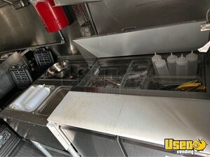 2003 Food Truck All-purpose Food Truck Prep Station Cooler Indiana Diesel Engine for Sale