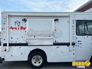 2003 Food Truck All-purpose Food Truck Stainless Steel Wall Covers Indiana Diesel Engine for Sale