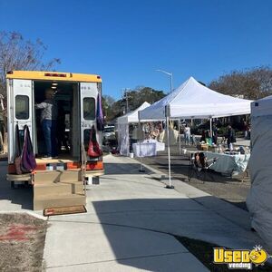 2003 Mobile Boutique Cabinets Virginia Diesel Engine for Sale