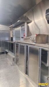 2003 P42 All-purpose Food Truck Diamond Plated Aluminum Flooring Texas Diesel Engine for Sale