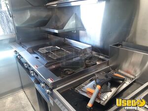 2003 P42 All-purpose Food Truck Stainless Steel Wall Covers Tennessee Diesel Engine for Sale