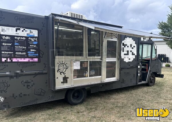 2003 P42 Coffee & Beverage Truck Indiana Diesel Engine for Sale