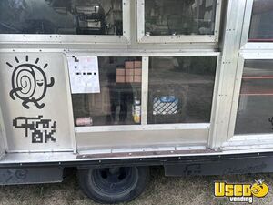 2003 P42 Coffee & Beverage Truck Refrigerator Indiana Diesel Engine for Sale