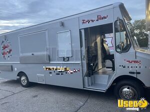 2003 P42 Grumman Olson All-purpose Food Truck Concession Window Rhode Island Gas Engine for Sale