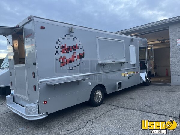 2003 P42 Grumman Olson All-purpose Food Truck Rhode Island Gas Engine for Sale