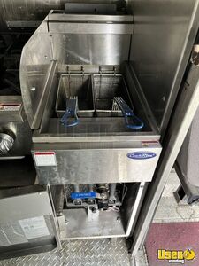 2003 P42 Step Van Kitchen Food Truck All-purpose Food Truck Prep Station Cooler Virginia Diesel Engine for Sale