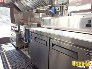 2003 P42 Workhorse All-purpose Food Truck Exterior Customer Counter Colorado Diesel Engine for Sale