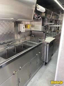 2003 P42 Workhorse All-purpose Food Truck Interior Lighting Nevada Gas Engine for Sale