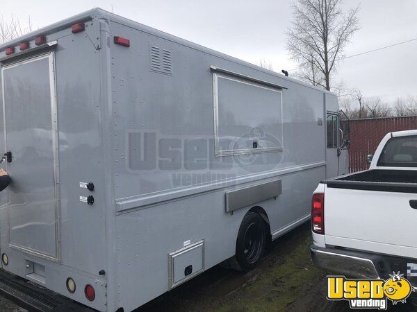 2003 Utilimaster P42 All-purpose Food Truck Washington Gas Engine for Sale