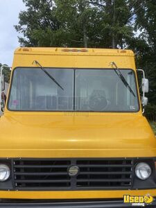 2003 Workhorse All-purpose Food Truck Insulated Walls Virginia Gas Engine for Sale