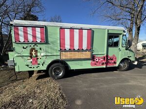 2003 Workhorse Coffee & Beverage Truck Pennsylvania Diesel Engine for Sale