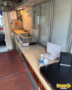 2003 Workhorse Custom Chassis All-purpose Food Truck Insulated Walls South Dakota Diesel Engine for Sale