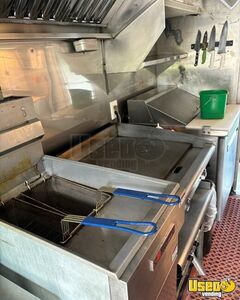 2003 Workhorse Custom Chassis All-purpose Food Truck Stainless Steel Wall Covers South Dakota Diesel Engine for Sale