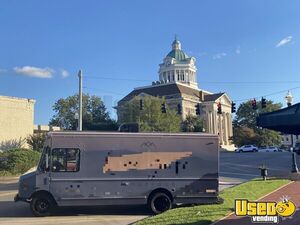 2003 Workhorse Mobile Boutique Electrical Outlets Tennessee Gas Engine for Sale