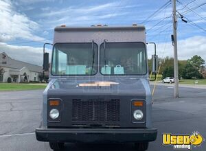 2003 Workhorse Mobile Boutique Transmission - Automatic Tennessee Gas Engine for Sale