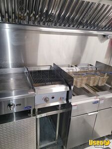 2003 Workhorse P42 All-purpose Food Truck Stainless Steel Wall Covers North Carolina Diesel Engine for Sale