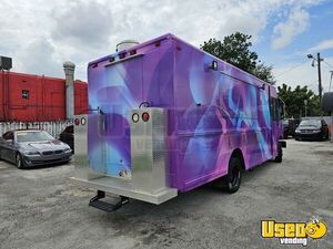 2004 E350 Utilimaster All-purpose Food Truck Diamond Plated Aluminum Flooring Florida Diesel Engine for Sale