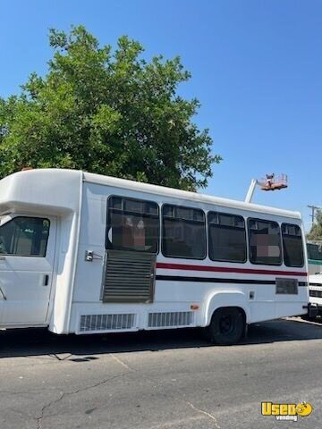 2004 E450 Coffee & Beverage Truck California Gas Engine for Sale