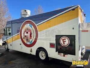 2004 M Line All-purpose Food Truck Air Conditioning Colorado Diesel Engine for Sale