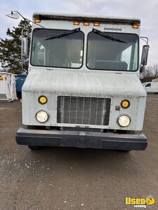 2004 M-line All-purpose Food Truck Diamond Plated Aluminum Flooring Virginia Diesel Engine for Sale