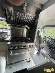 2004 M-line All-purpose Food Truck Exterior Customer Counter New York Diesel Engine for Sale