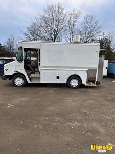 2004 M-line All-purpose Food Truck Stainless Steel Wall Covers Virginia Diesel Engine for Sale