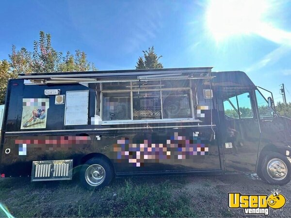 2004 Mt45 All-purpose Food Truck British Columbia Diesel Engine for Sale