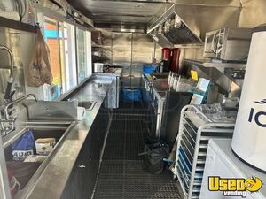 2004 Mt45 Diesel All-purpose Food Truck Diamond Plated Aluminum Flooring Virginia Diesel Engine for Sale